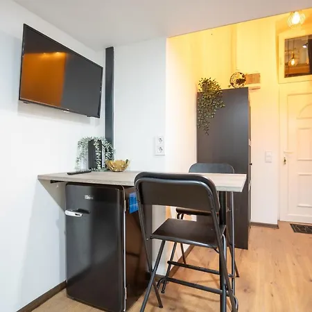 Goblin With Free Private Parking Apartament Budapesta